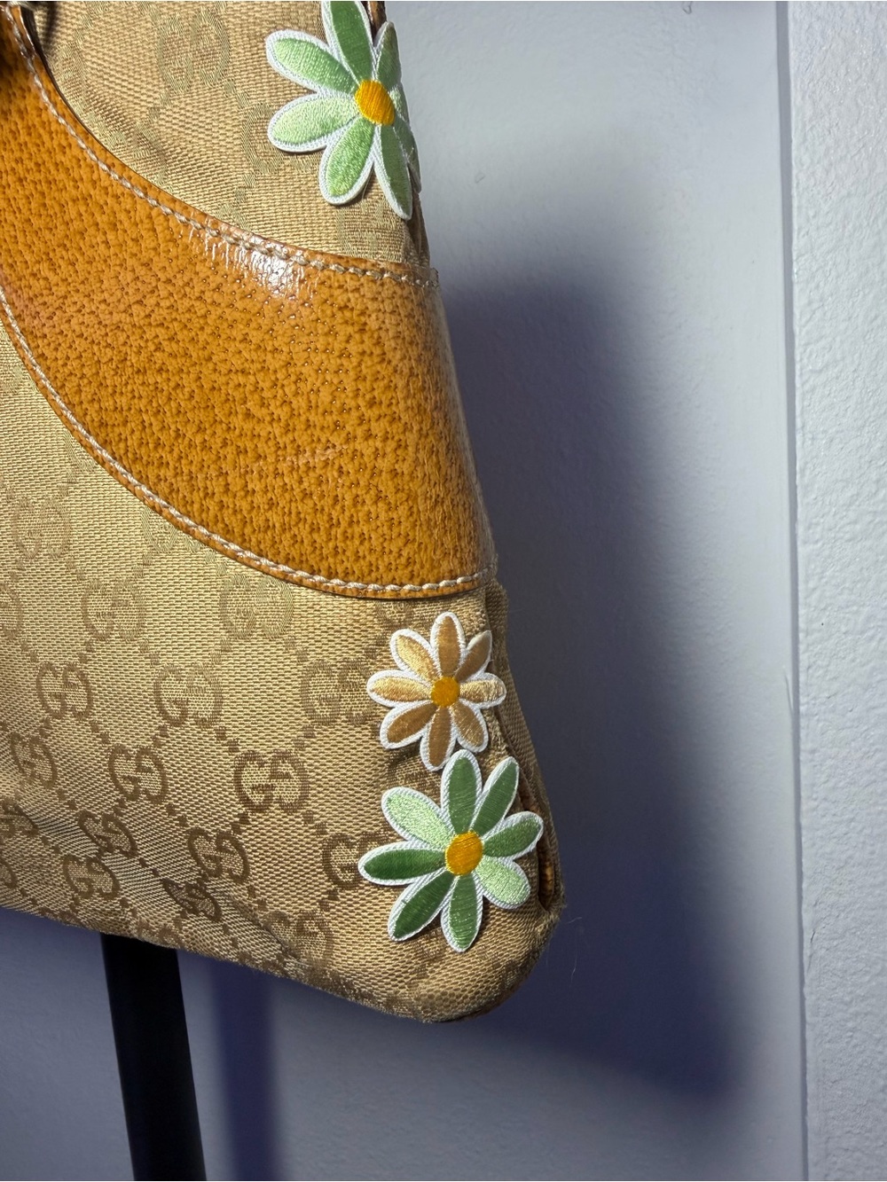 Gucci Beige Brown GG Canvas with aftermarket Floral Appliqué Shoulder Bag w COA - Picture 7 of 16